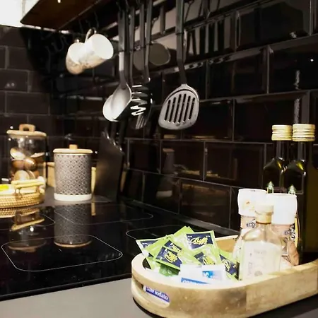 Albinelli's - 10m From Mercato Albinelli Μόντενα