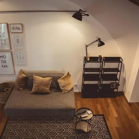 Apartment Albinelli's - 10m From Mercato Albinelli