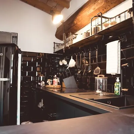 Albinelli's - 10m From Mercato Albinelli Διαμέρισμα *