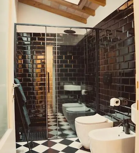 Albinelli's - 10m From Mercato Albinelli Apartman *