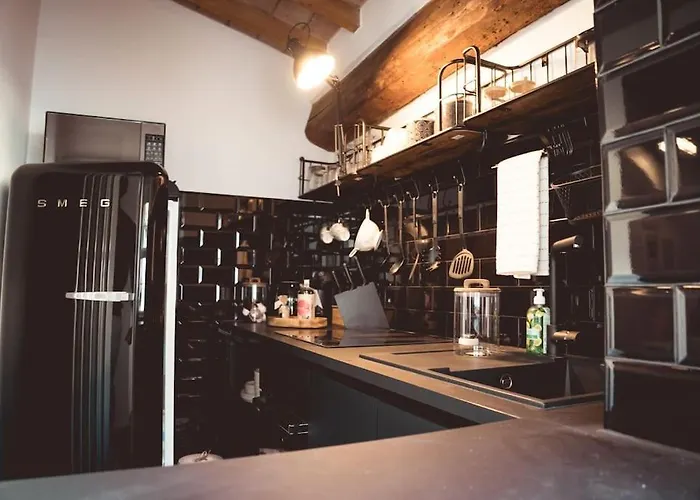 Albinelli's - 10m From Mercato Albinelli Apartman *